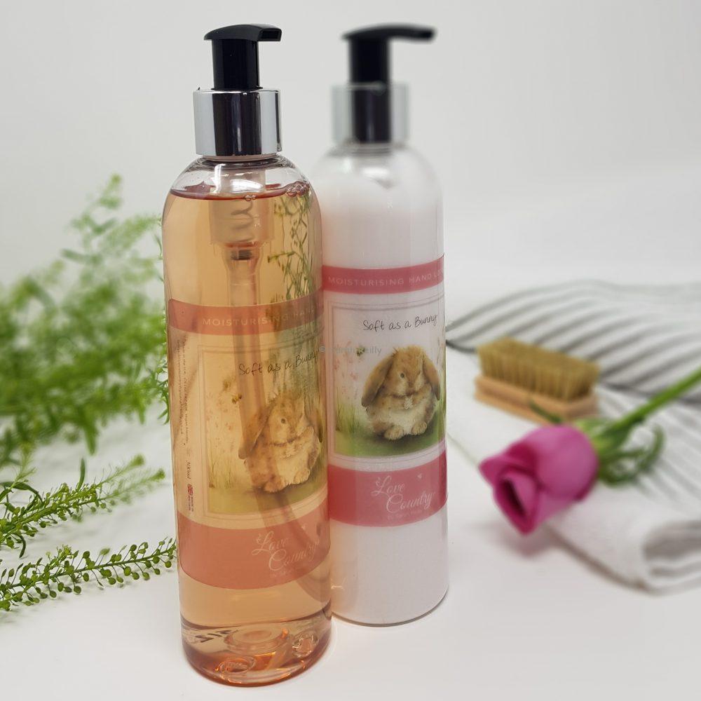 Beauty Queen Gift Box Love Country by Sarah Reilly